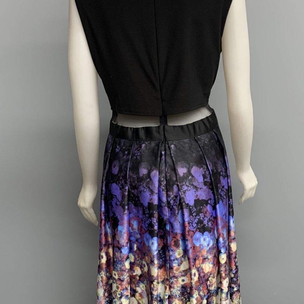 Lara Prom / Grad Evening Dress - Picture 2 of 2
